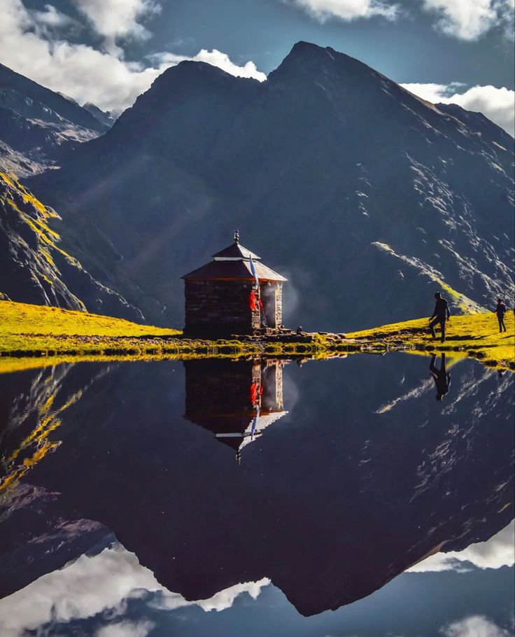 Madhyamaheshwar Temple